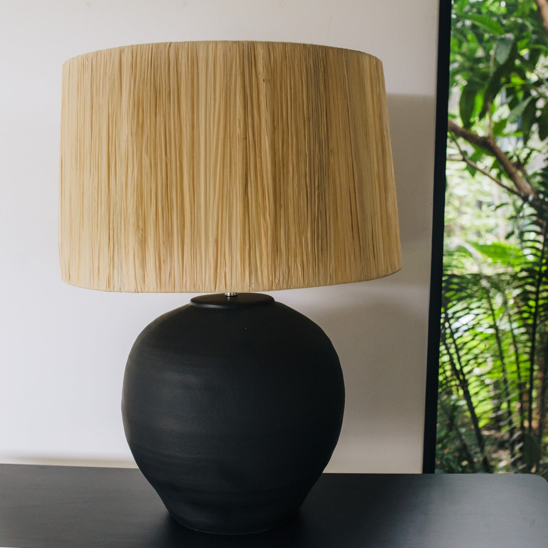 Black Pot Lamp Base