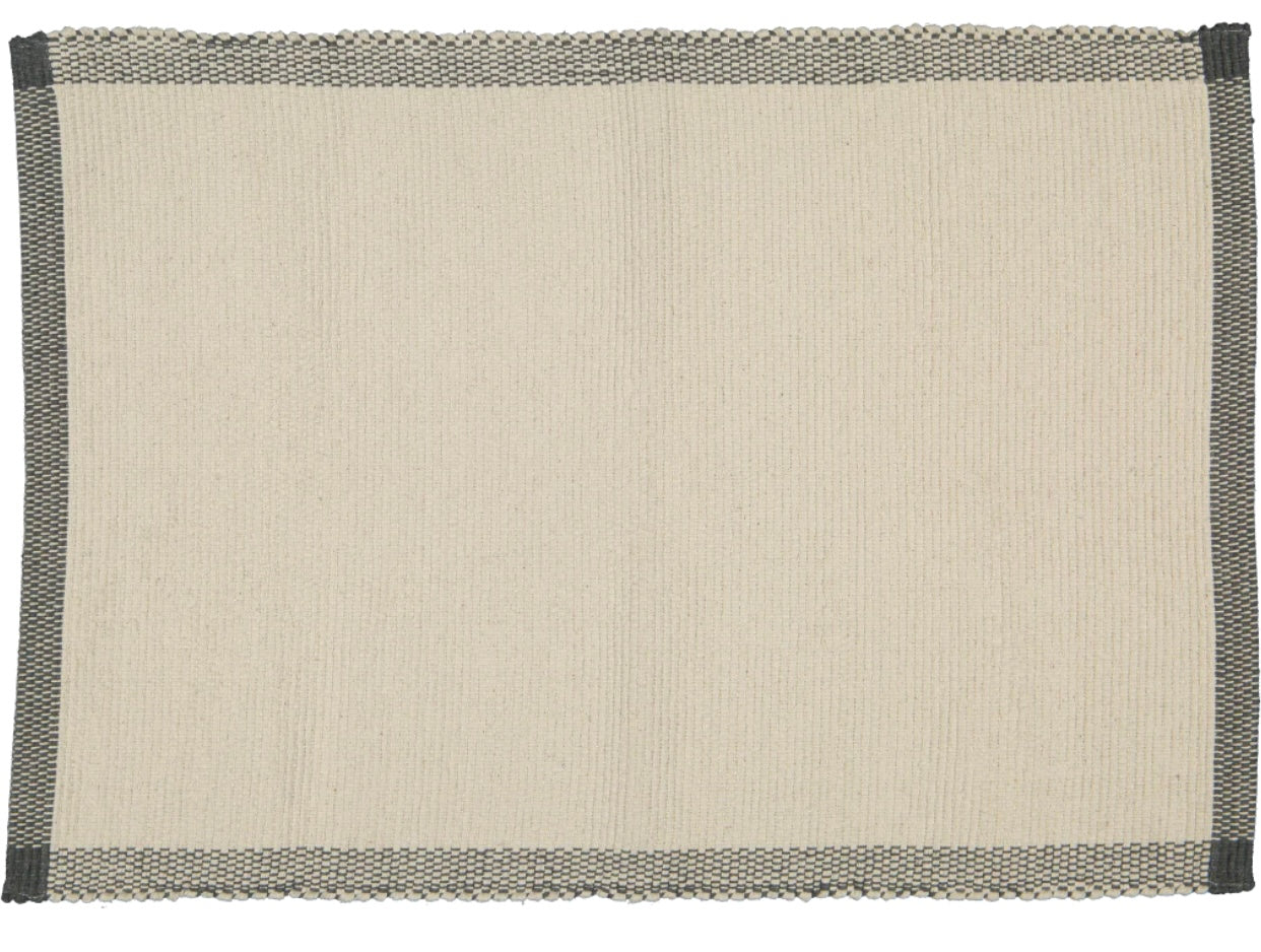 Bathmat Pebble Weave, Natural with a Charcoal Border